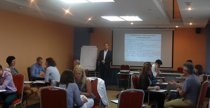 Павел Сивожелезов с тренингом переговоры в Минске